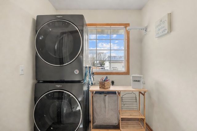9414 Red Sunset Drive, West Des Moines, IA 50266