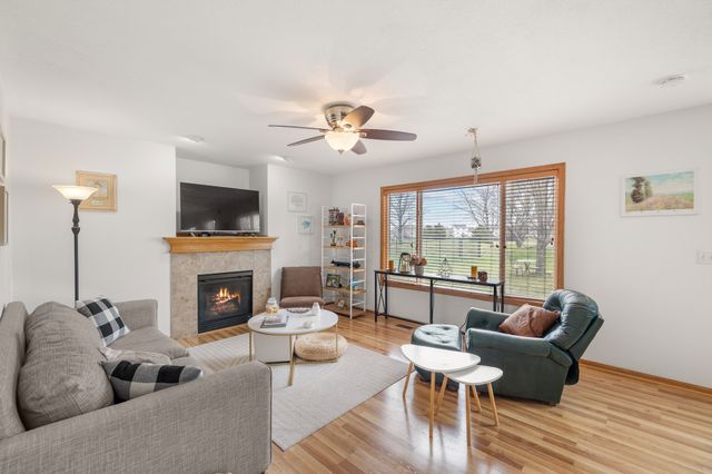 9414 Red Sunset Drive, West Des Moines, IA 50266