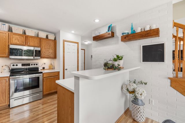 9414 Red Sunset Drive, West Des Moines, IA 50266