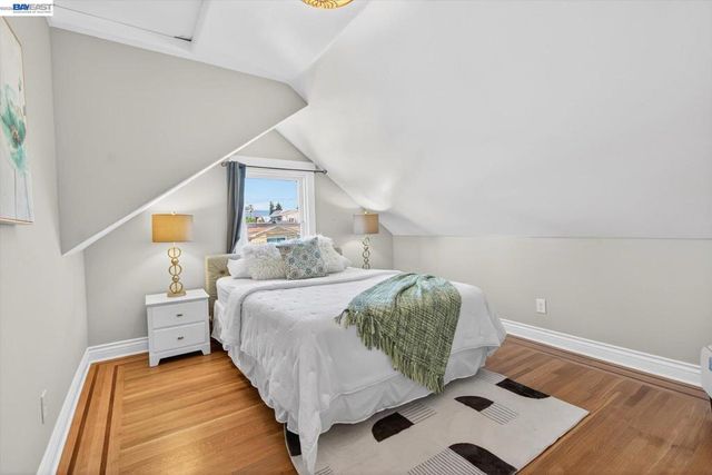 2214 2214 Clinton Ave, Alameda, CA 94501