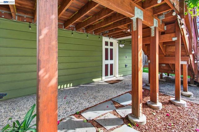 2214 2214 Clinton Ave, Alameda, CA 94501