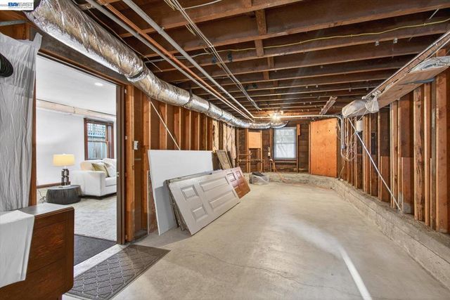 2214 2214 Clinton Ave, Alameda, CA 94501