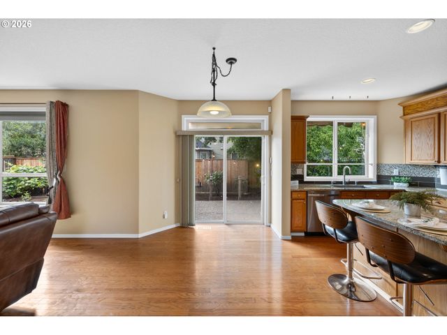 1264 Ne Estelle Ct, Hillsboro, OR 97124