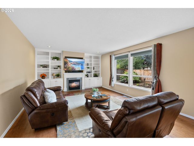 1264 Ne Estelle Ct, Hillsboro, OR 97124