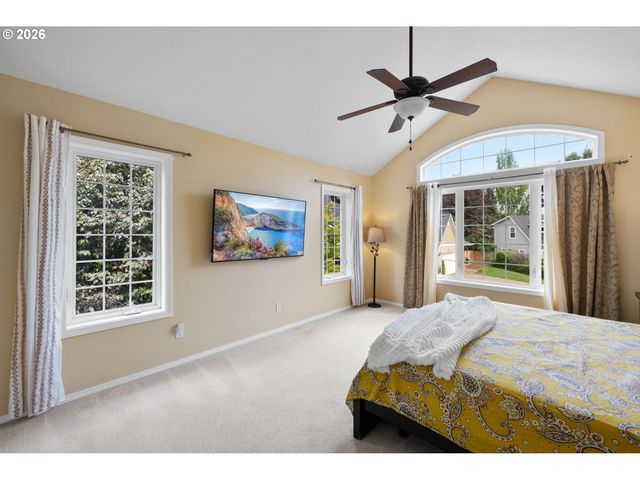 1264 Ne Estelle Ct, Hillsboro, OR 97124