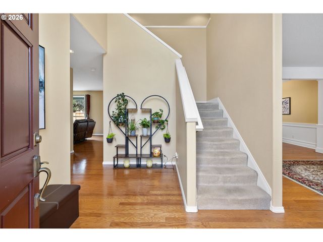 1264 Ne Estelle Ct, Hillsboro, OR 97124