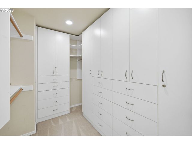 1264 Ne Estelle Ct, Hillsboro, OR 97124
