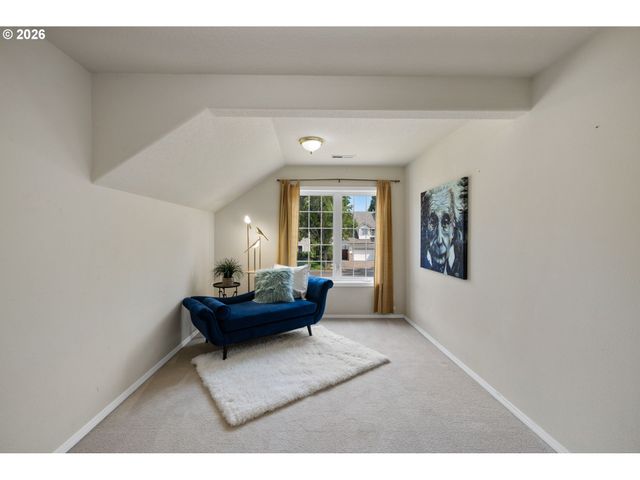 1264 Ne Estelle Ct, Hillsboro, OR 97124
