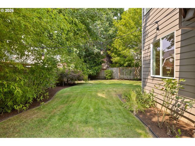 1264 Ne Estelle Ct, Hillsboro, OR 97124