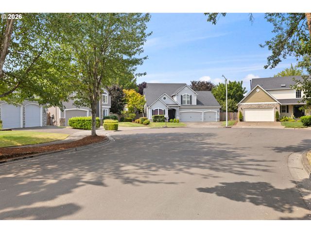 1264 Ne Estelle Ct, Hillsboro, OR 97124