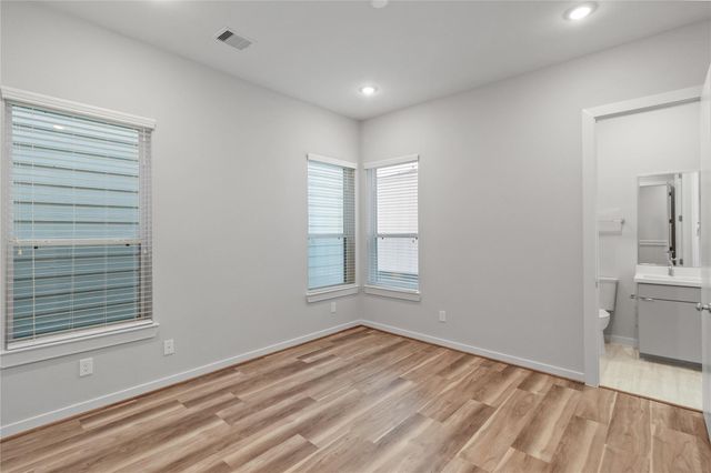 604 Thornton Oaks Lane, Houston, TX 77018