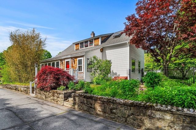 57 Depot St, Grafton, MA 01560
