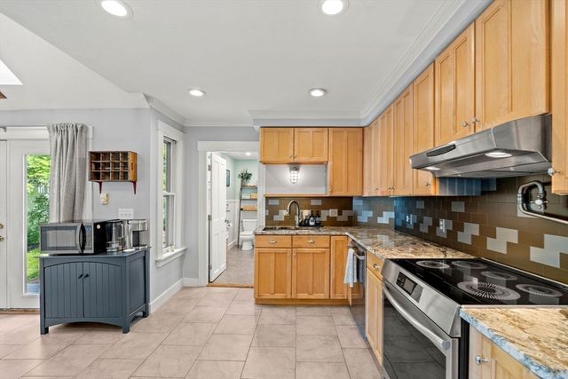 57 Depot St, Grafton, MA 01560