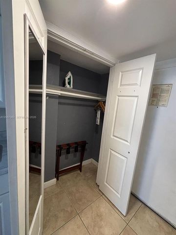 19201 Collins Avenue 747, Sunny Isles Beach, FL 33160