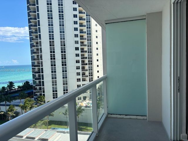 19201 Collins Avenue 747, Sunny Isles Beach, FL 33160