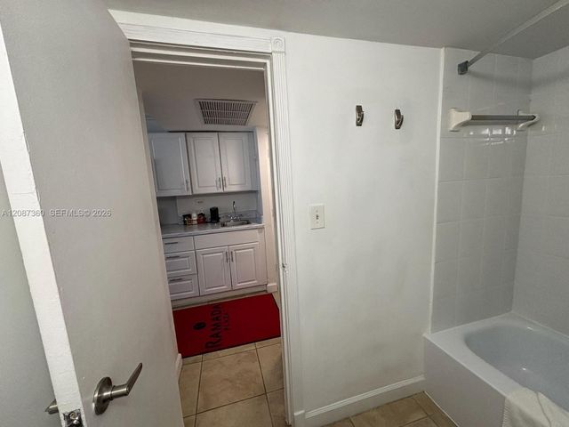 19201 Collins Avenue 747, Sunny Isles Beach, FL 33160