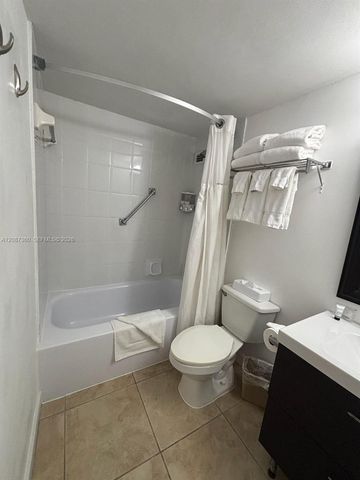 19201 Collins Avenue 747, Sunny Isles Beach, FL 33160