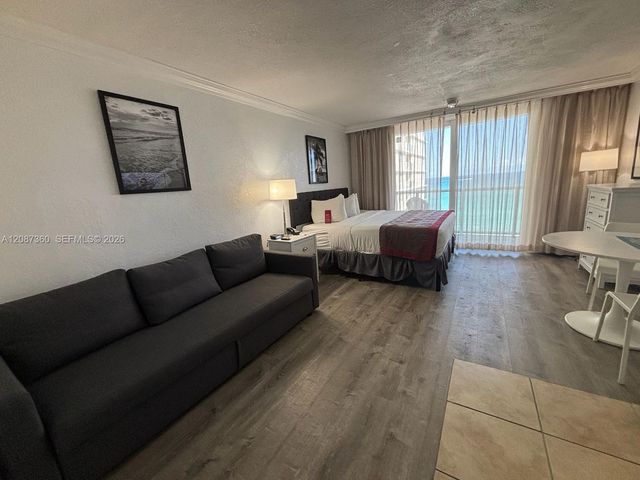 19201 Collins Avenue 747, Sunny Isles Beach, FL 33160