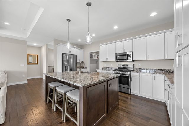 1315 E Tartan Dr, North Liberty, IA 52317