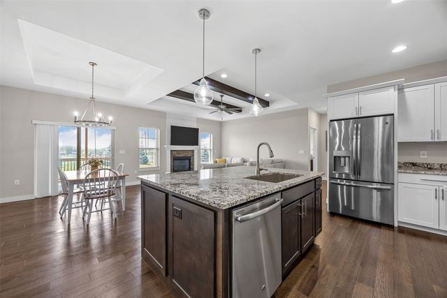 1315 E Tartan Dr, North Liberty, IA 52317