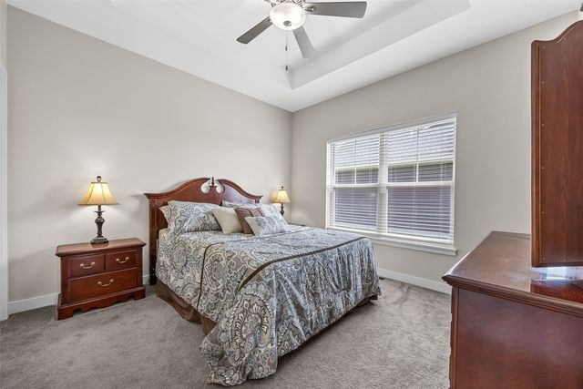 1315 E Tartan Dr, North Liberty, IA 52317
