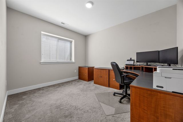 1315 E Tartan Dr, North Liberty, IA 52317