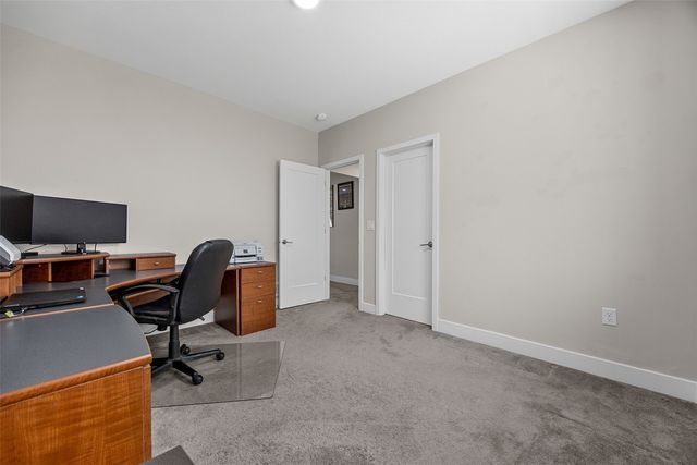 1315 E Tartan Dr, North Liberty, IA 52317