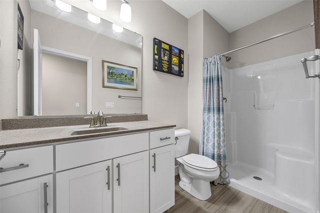 1315 E Tartan Dr, North Liberty, IA 52317