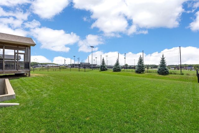 1315 E Tartan Dr, North Liberty, IA 52317