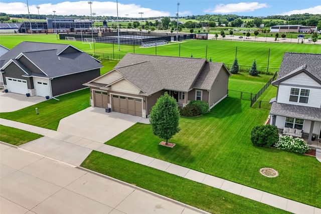 1315 E Tartan Dr, North Liberty, IA 52317
