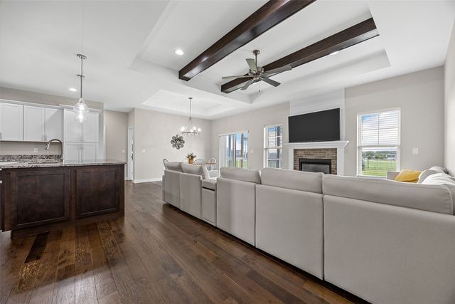 1315 E Tartan Dr, North Liberty, IA 52317