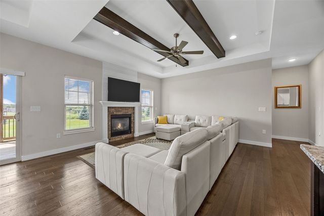 1315 E Tartan Dr, North Liberty, IA 52317