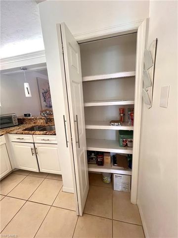 4240 Chantelle DR B103, Naples, FL 34112