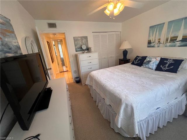 4240 Chantelle DR B103, Naples, FL 34112