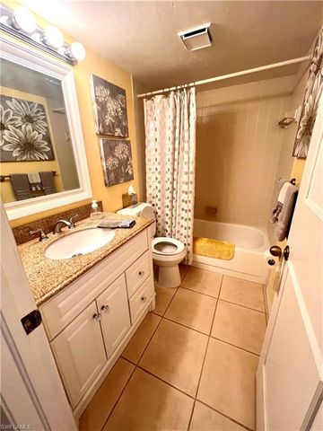 4240 Chantelle DR B103, Naples, FL 34112