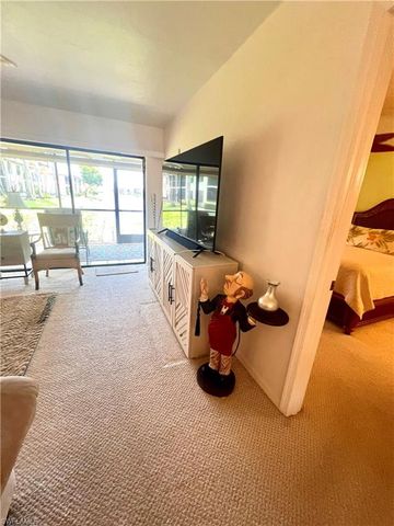 4240 Chantelle DR B103, Naples, FL 34112