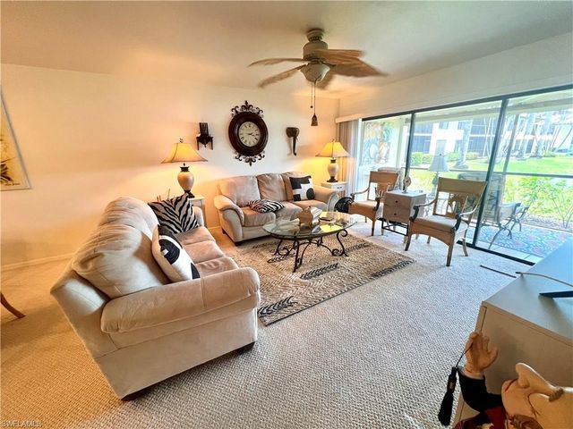 4240 Chantelle DR B103, Naples, FL 34112
