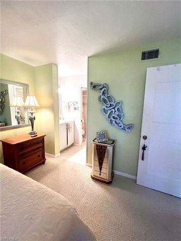 4240 Chantelle DR B103, Naples, FL 34112