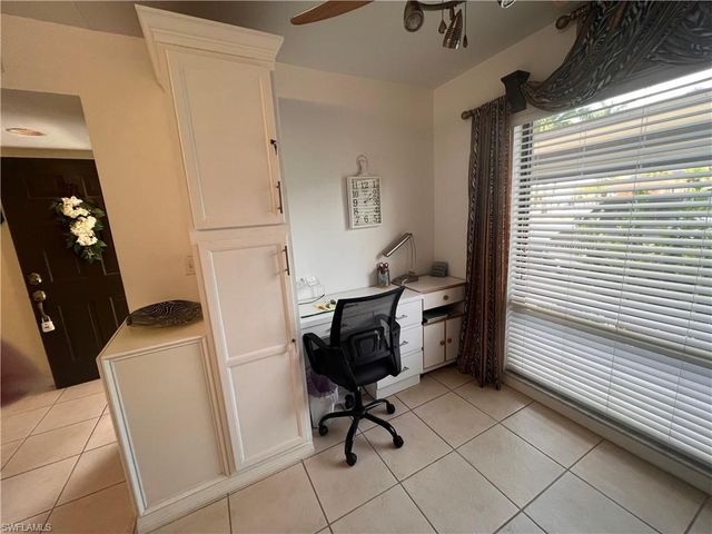 4240 Chantelle DR B103, Naples, FL 34112