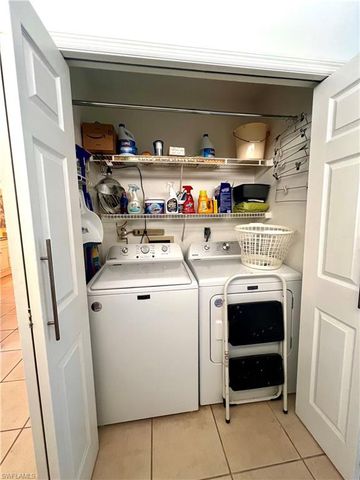 4240 Chantelle DR B103, Naples, FL 34112