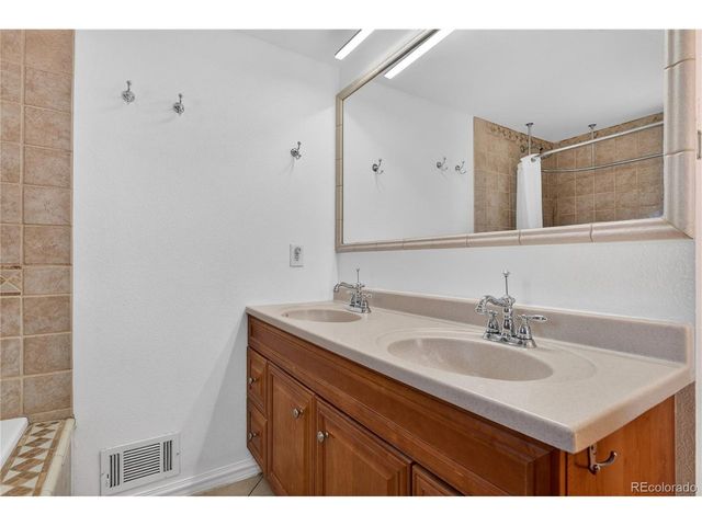 11467 E Amherst Cir, Aurora, CO 80014