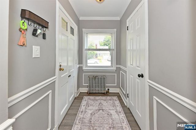 2 Youngs Place, Saddle Brook, NJ 07663