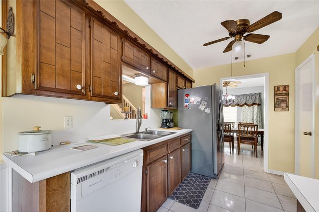 4606 Chaparral Drive, Baytown, TX 77521