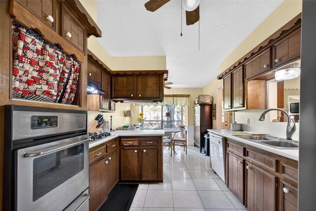 4606 Chaparral Drive, Baytown, TX 77521