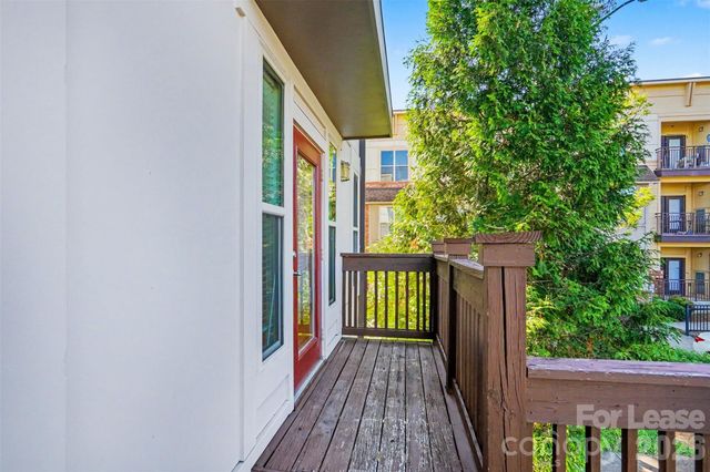 1032 Skyline View Way, Charlotte, NC 28204