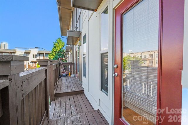 1032 Skyline View Way, Charlotte, NC 28204