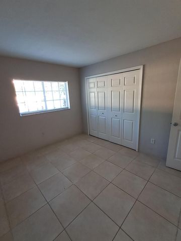 104 Palm Beach Trace Drive, Royal Palm Beach, FL 33411