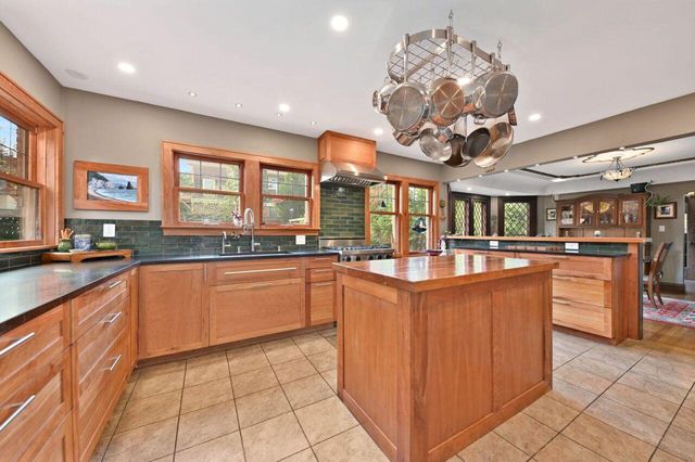 5211 W Wisconsin AVENUE #5217, Milwaukee, WI 53208