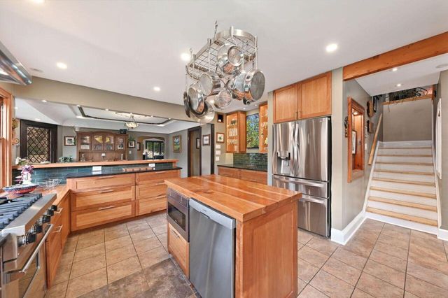 5211 W Wisconsin AVENUE #5217, Milwaukee, WI 53208