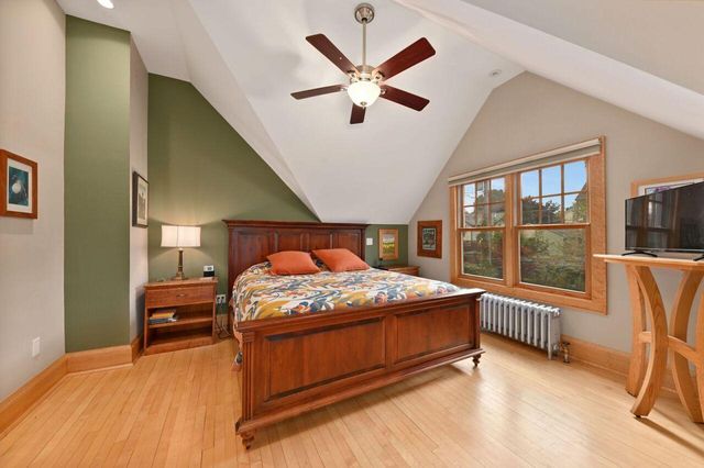 5211 W Wisconsin AVENUE #5217, Milwaukee, WI 53208